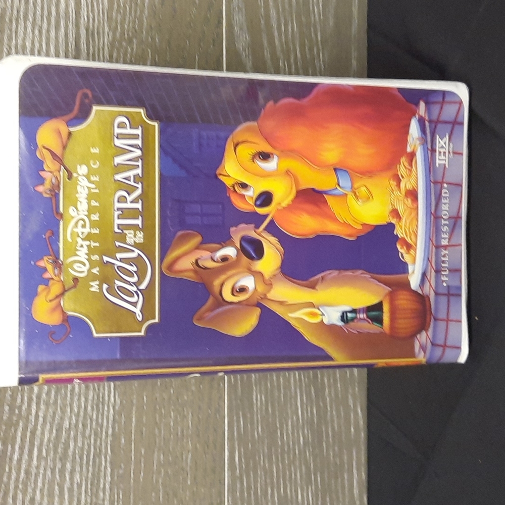 Walt Disney masterpeice Lady and the tramp fully restored animated version - Picture 1 of 2